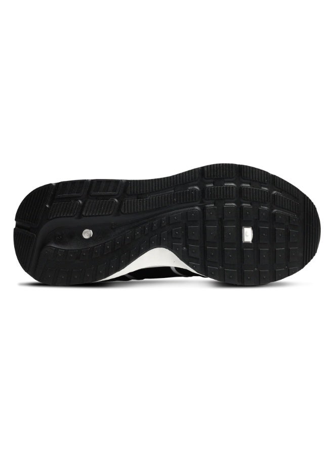 now Modern sports shoes, model D25, designed for comfort and lightweight performance. Perfect for daily wear and various activities, combining style and practicality. - Image 3