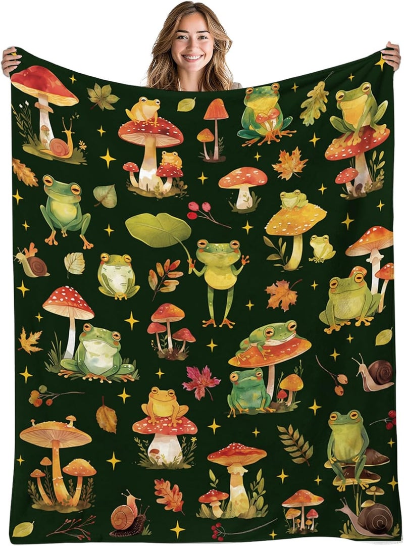Frog Blanket: Green Fleece, Ultra Soft, Cozy Throw - Warm Gift for Frog Lovers & Enthusiasts - Image 1