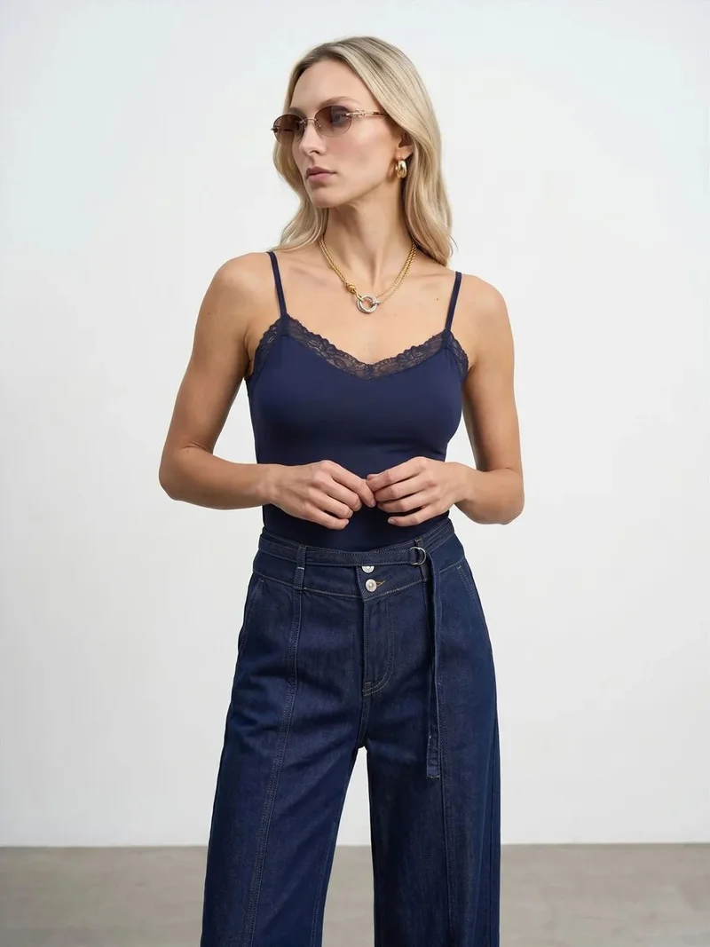 Dilvin Dilvin Slim Fit Sleeveless V-Neck Cami Blouse