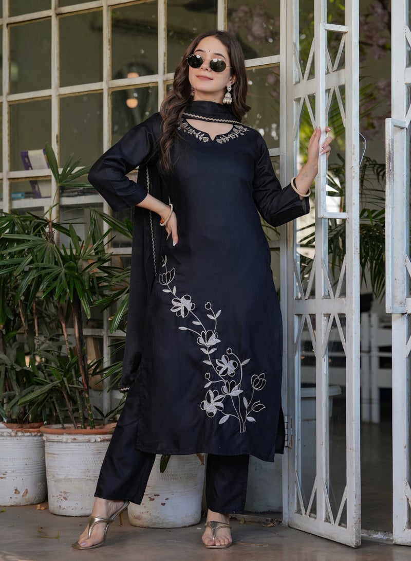 Women's Viscose Rayon Black embroidery straight kurta with pant and dupatta sets  - Image 2