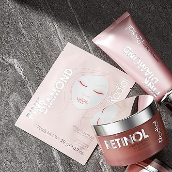 Rodial Pink Diamond Lifting Face Sheet Mask 1 Sachet Diamond Powder Vitamine C Skin Tightener ST Deeply Moisturising Sheet Mask Even Skin Tone Sheet Mask for Wrinkles and Lines - Image 3
