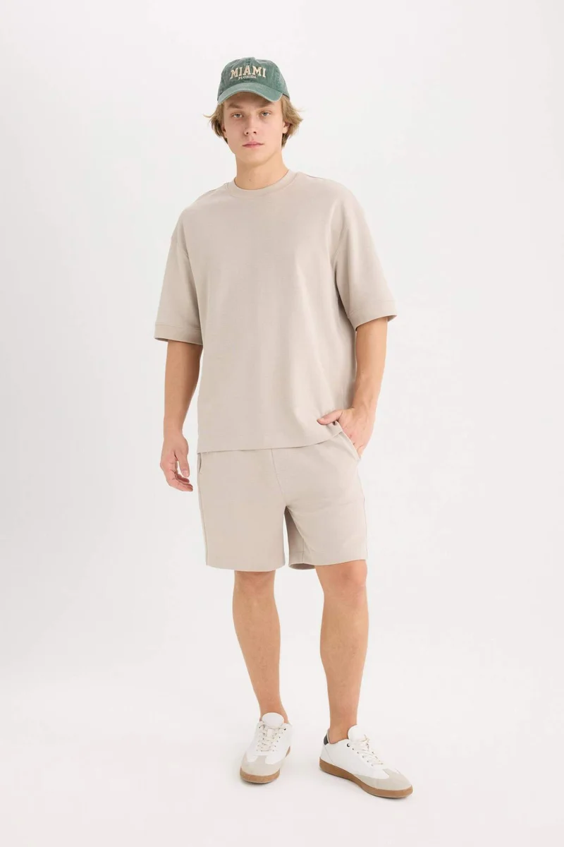 ديفاكتو Regular Fit Regular Hem Shorts