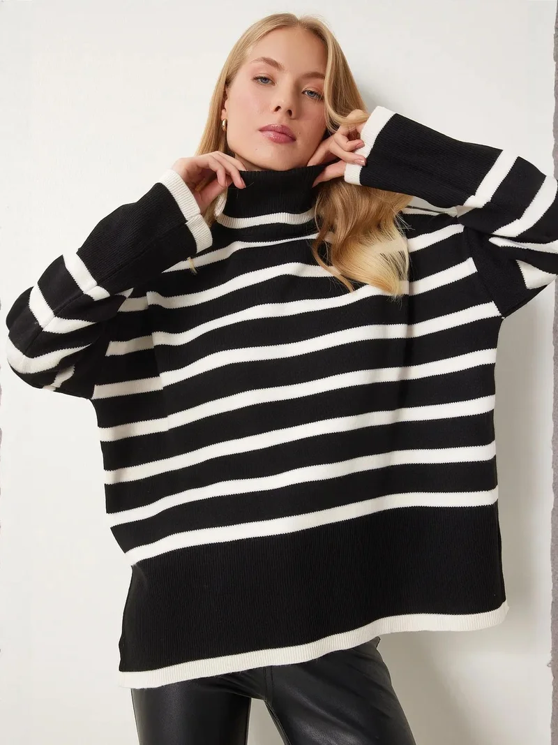 إسطنبول الساحرة كنزة بياقة عالية مخططة كبيرة الحجم من إسطنبول