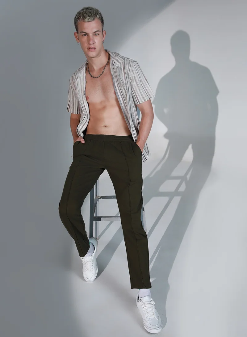 Hubberholme Mid-Rise Dark Olive Trousers for Men with Relaxed Regular Fit