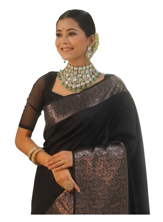 SIRIL ساري سيريلي النسائي من حرير كانجيفارام النقي ساري ناعم بأسلوب بناراسي مع قطعة بلوزة لحفل الزفاف (3991S497_أسود) - Image 1