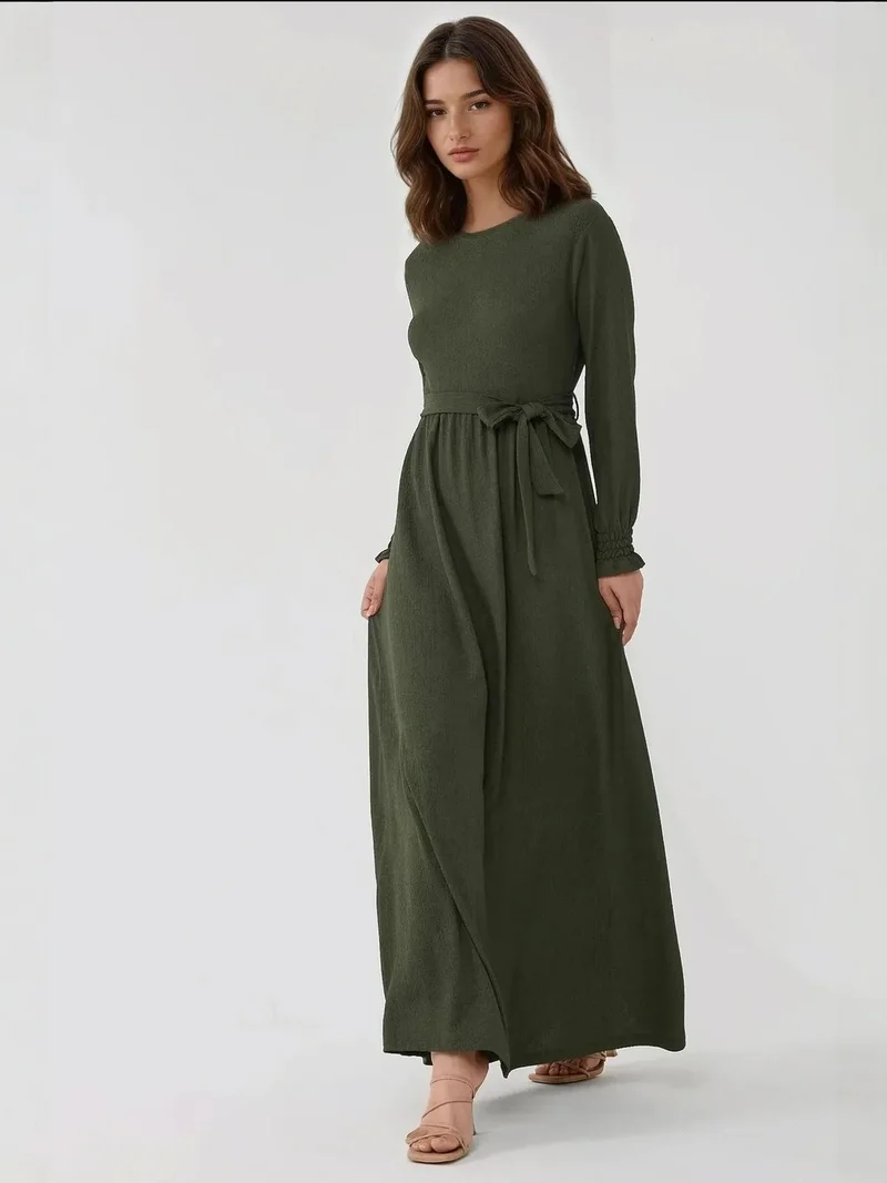 هيكاب فستان ماكسي بياقة دائرية بنقوش