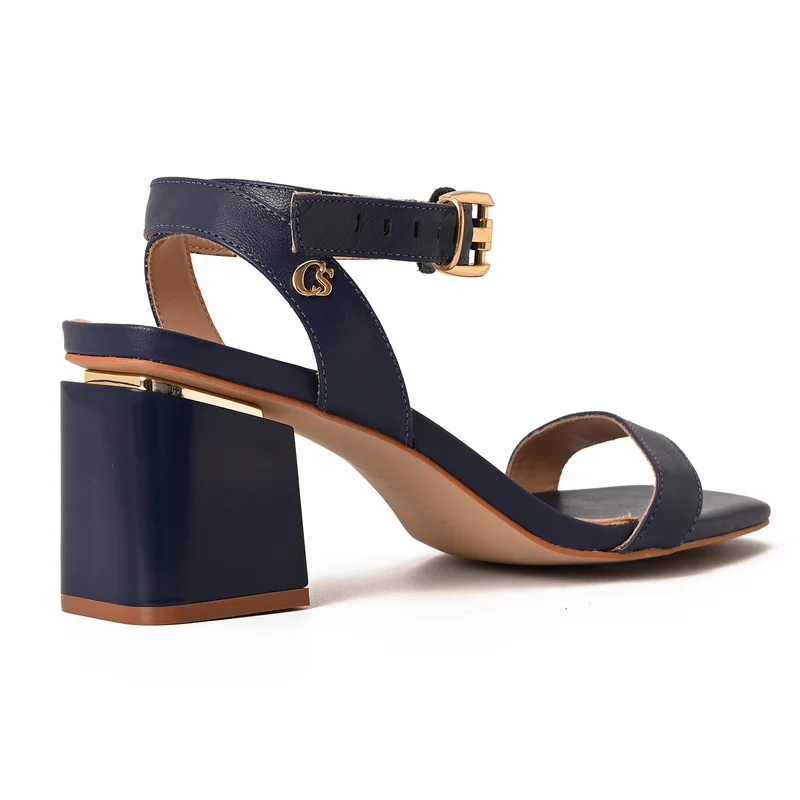 كارمن ستيفنز صندل نفرتيتي بكعب مميز