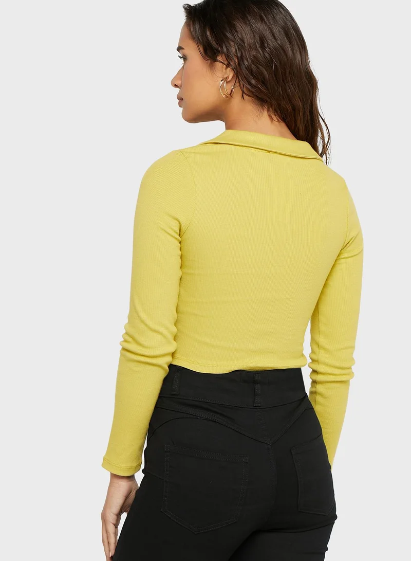 NEW LOOK Ruched Front Tie Detail Crop Top
