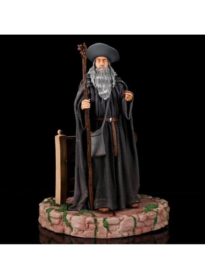 general Gandalf Character Statue, 21cm / 8.3in Gandalf Character Statue of the Lord of the Rings PVC Statue Computer Collection Toy Decoration Gifts - Image 1