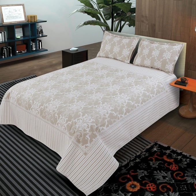 Victor KING SIZE LIGHT WEIGHT SUPER SOFT EASY CARE NECKLACE PATTERN 4 SIDED BORDER BEDSHEETBED COVER WITH 2 PILLOW COVERS 91X106 INCH CREAM BEIGE