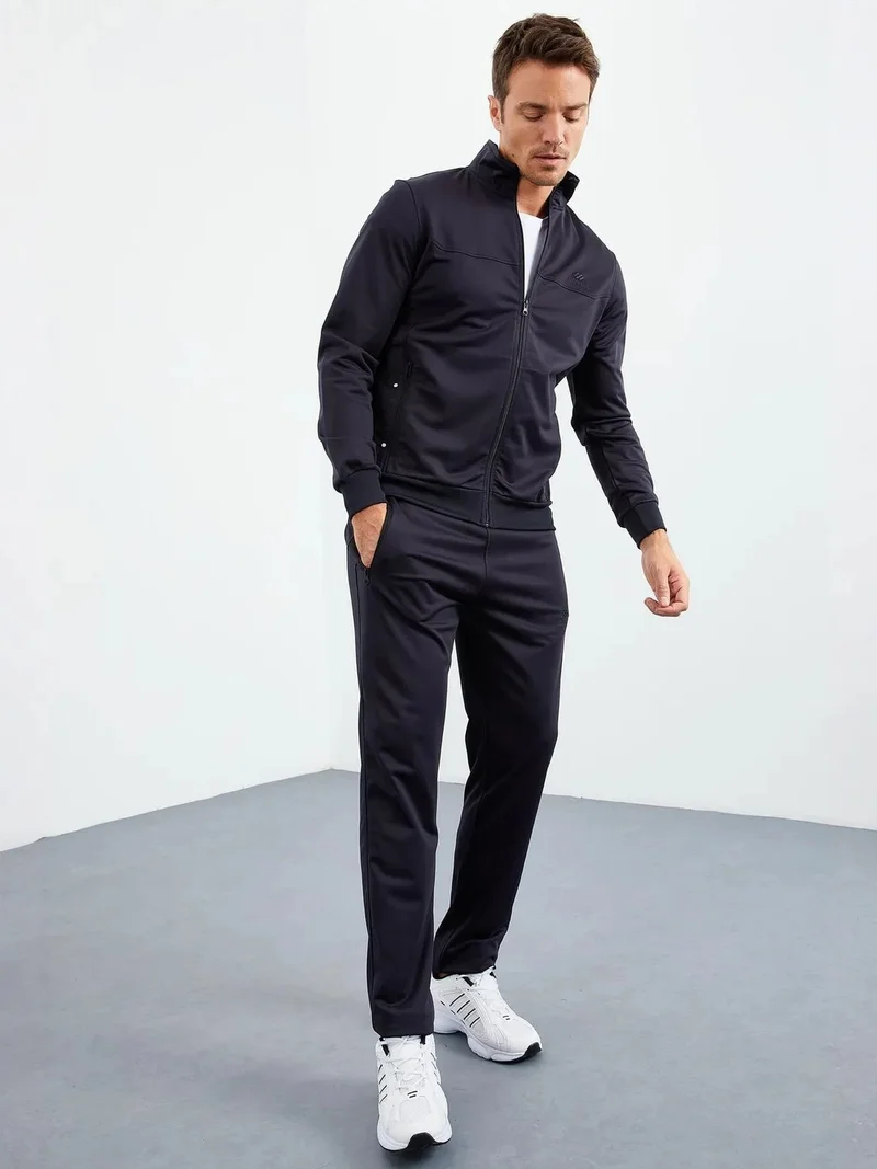 تومي لايف TOMMY Men's Scuba Knit Active Set With Zipper Collar