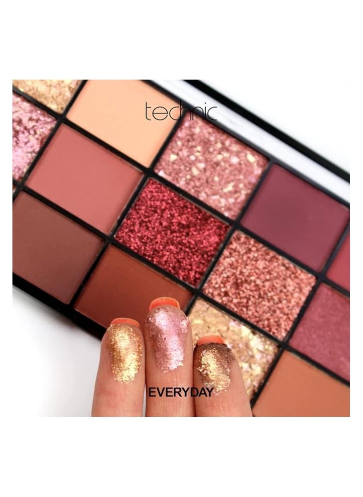 Technic Eye shadow set consisting of 15 colors from Technic  - Image 2