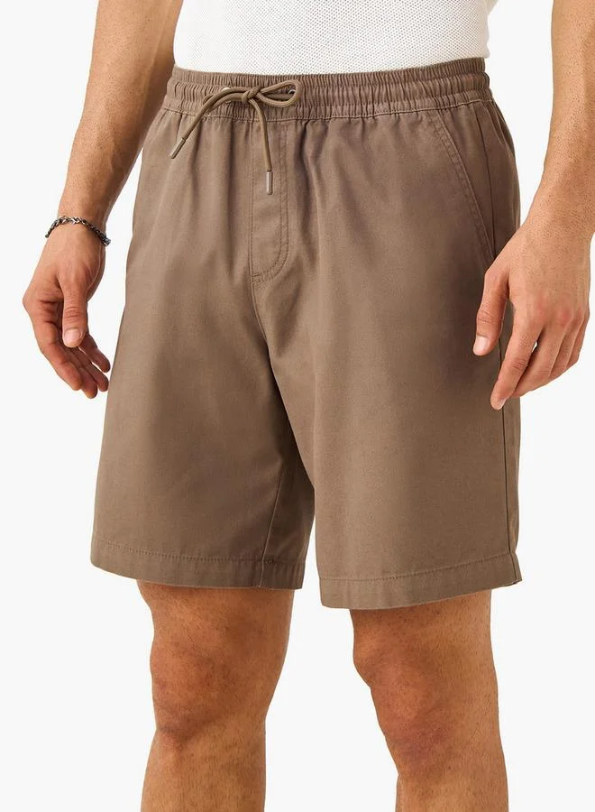 سبلاش فيڤ شورت بقصة عادية وخصر مرن وجيوب