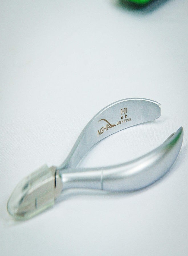 NGHIA D01 - Stainless Steel Cuticle Nippers - Image 1