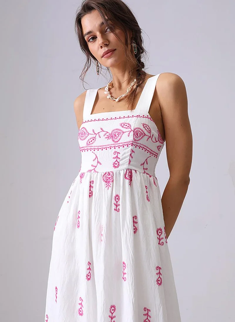 يونيكي Off White Fit and Flare Shoulder Straps Maxi Dress