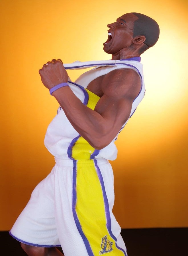 PINAKA Kobe Bryant Lakers #24 Victory Shouting PVC Action Figure Statue with Base, Multi Color, 36cm, Ages 5+ - Image 5