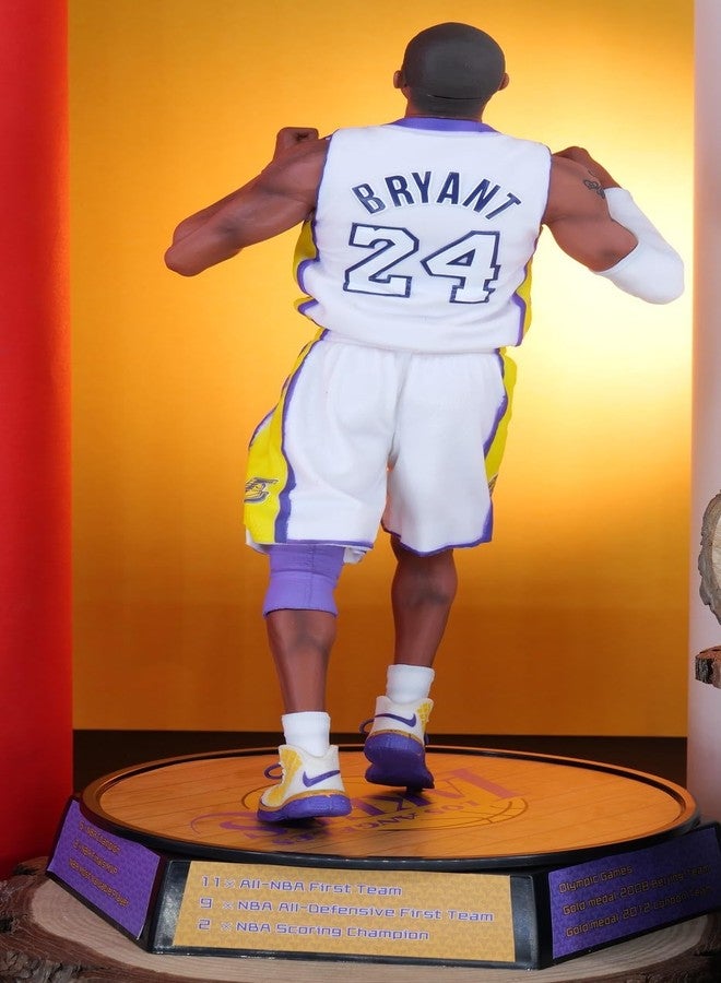 PINAKA Kobe Bryant Lakers #24 Victory Shouting PVC Action Figure Statue with Base, Multi Color, 36cm, Ages 5+ - Image 4