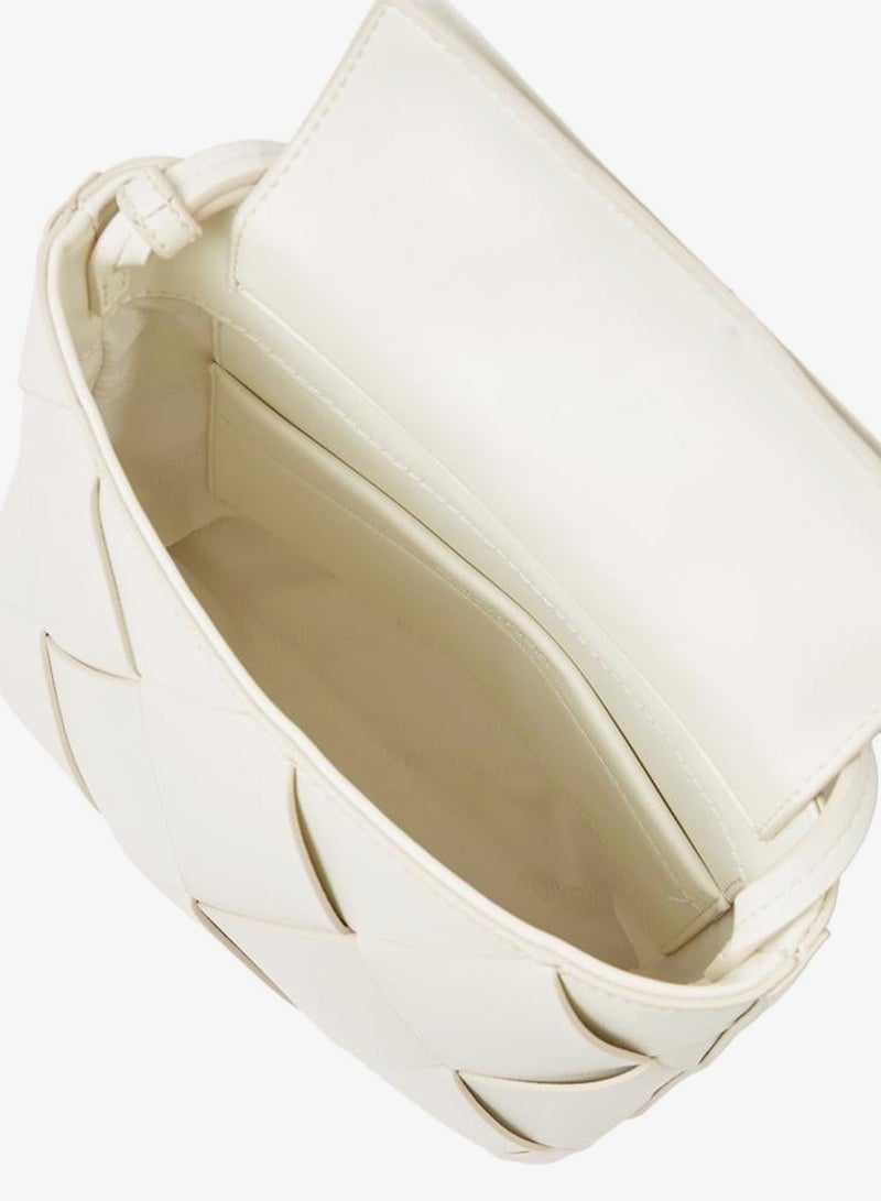 كالفن كلاين حقيبة كروس بودي مربعة - Image 5