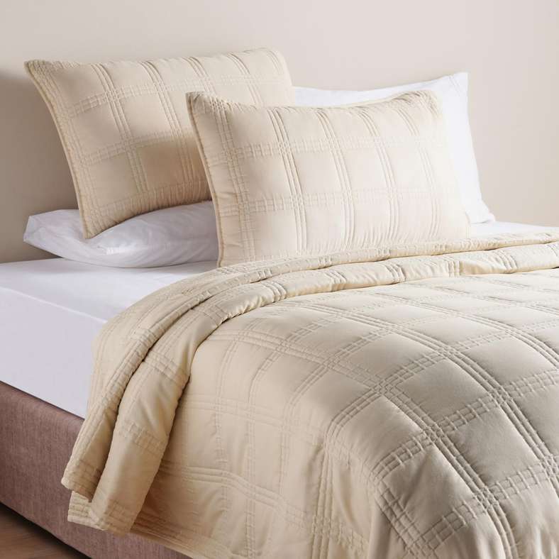 Pan Home طقم غطاء سرير ملكي من المخمل البيج للبالغين - Image 1