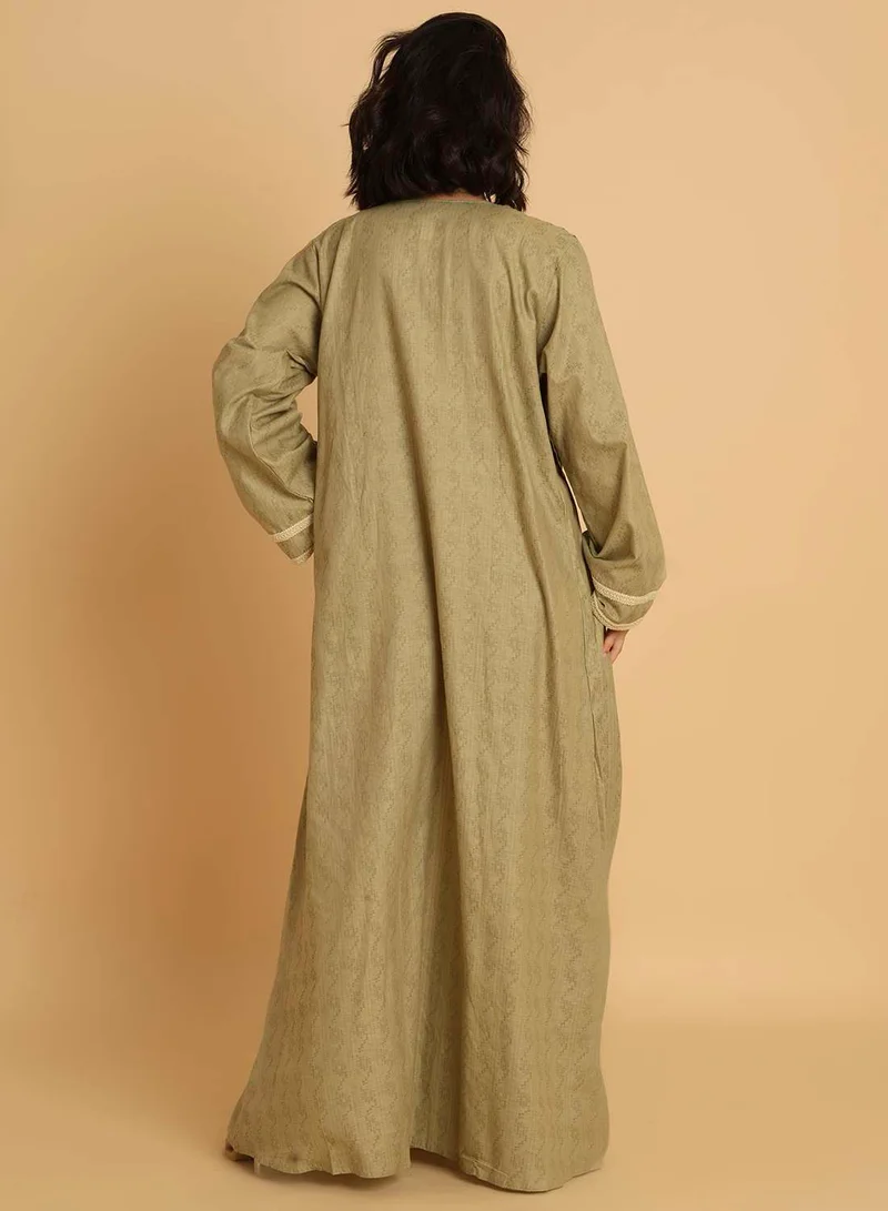 هانا آند سارا جلابية نسائية أنيقة بياقة على شكل حرف