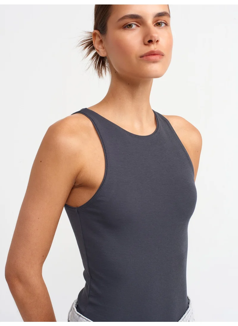 ديلفين 3694 Halter Collar T-Shirt-Anthracite
