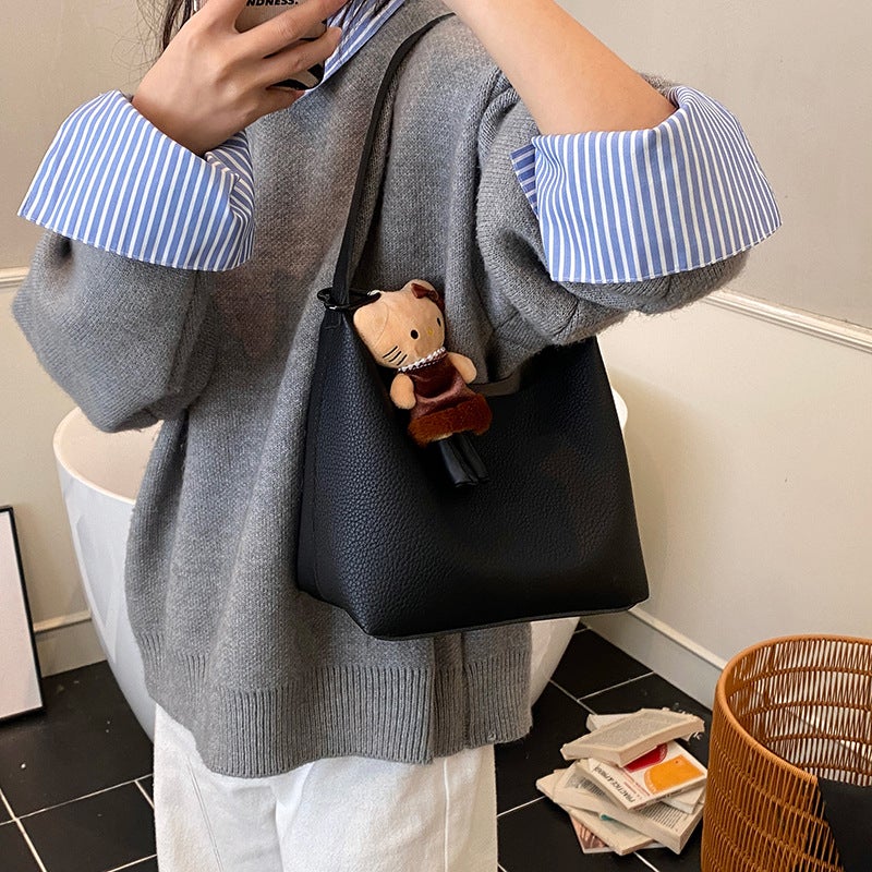 2025 Fashion Retro PU Shoulder Bag Crossbody Bag for Women - Image 1
