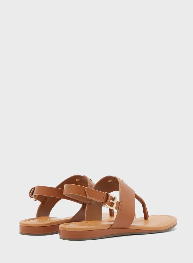 GUESS Jadalyn Flat Sandal