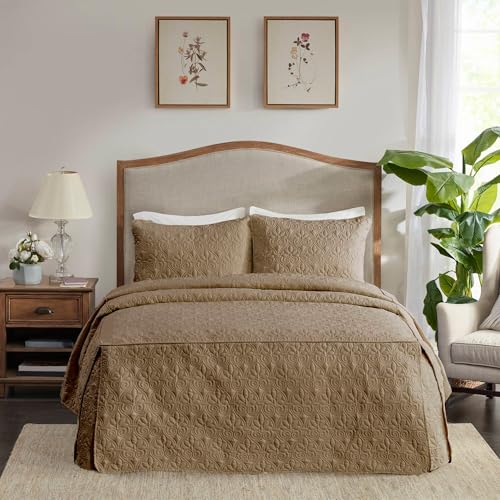 madison park Madison Park Quebec Split Corner Quilted Bedspread Classic Traditional Design All Season Lightweight Bedding Set Matching Shams Queen 60 x 80  24D Damask Quilted Khaki 3 Piece 