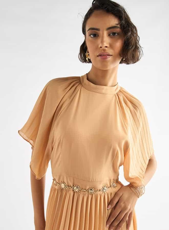 سبلاش فيڤ فستان طويل بكسرات وأكمام منفوخة - Image 4