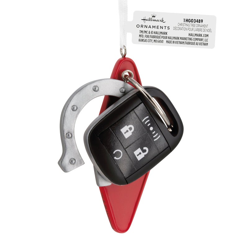هولمارك Hallmark New Driver Key Fob 2024 Christmas Ornament - Image 3