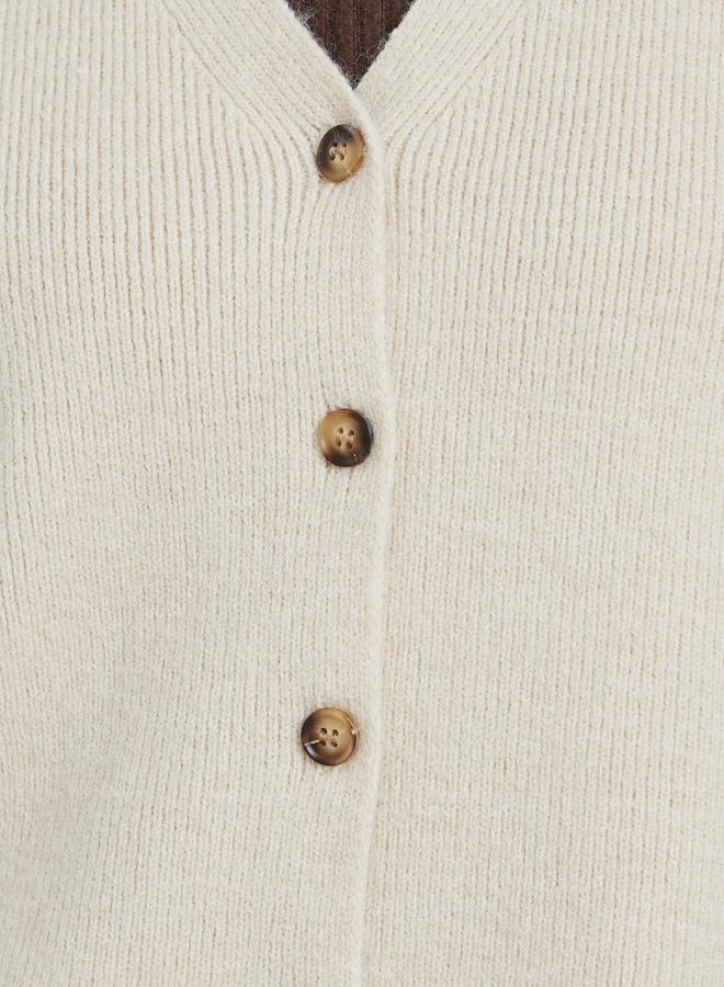 Styli Sleeveless V-Neck Flat Knit Vest - Image 4