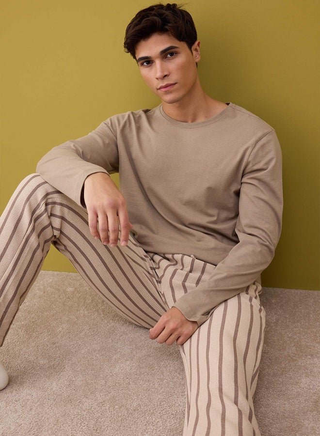 trendyol Beige Regular Fit Striped Textured Knitted Pajamas Set - Image 2