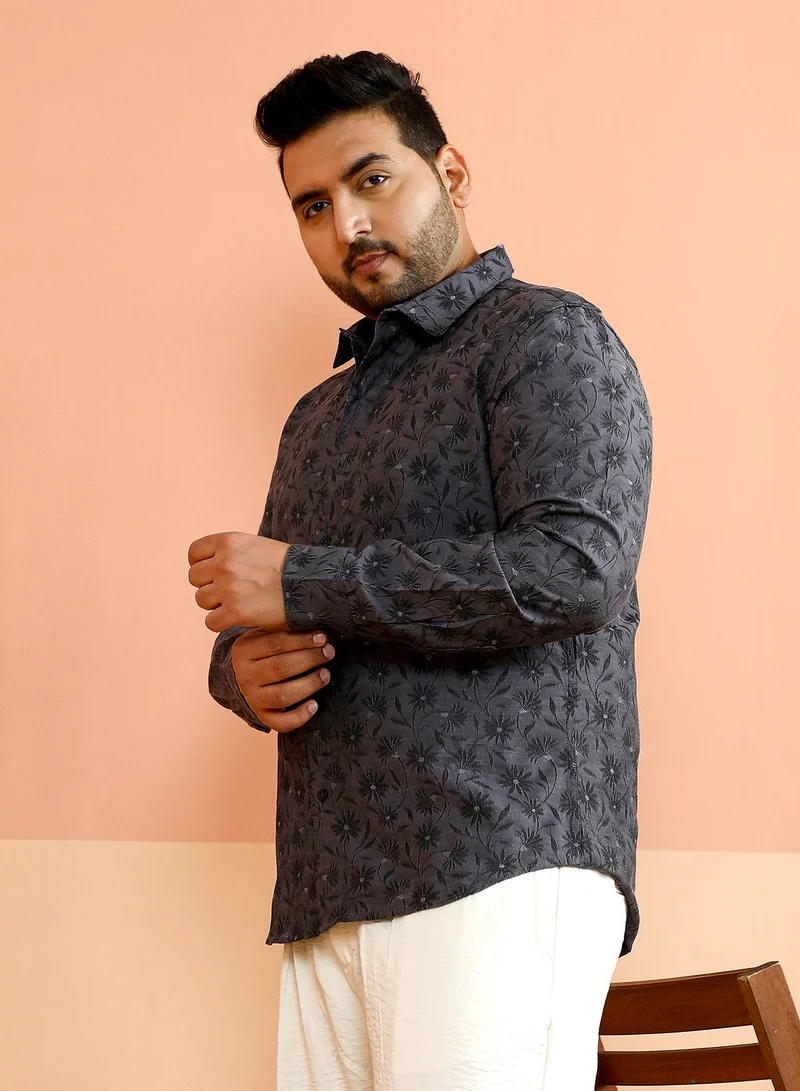 انستافاب بلس قميص رجالي مقاس كبير بنقشة فلوريت جاكار رمادي فحم للارتداء الكاجوال بياقة سبيد وأكمام طويلة بأزرار