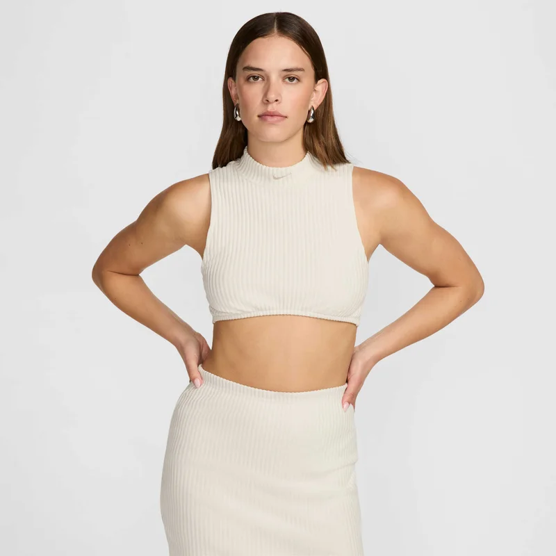 Women's Sportswear Chill Crop Top