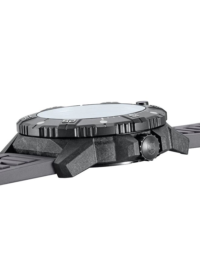 Luminox Men's Analog Round Shape Rubber Wrist Watch XS.3862 - 45 Mm - Image 5