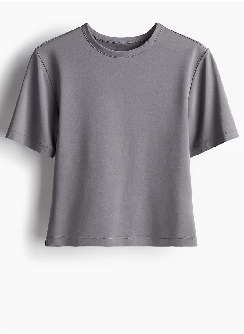 H&M Cropped Sports Top In Drymoveâ„¢