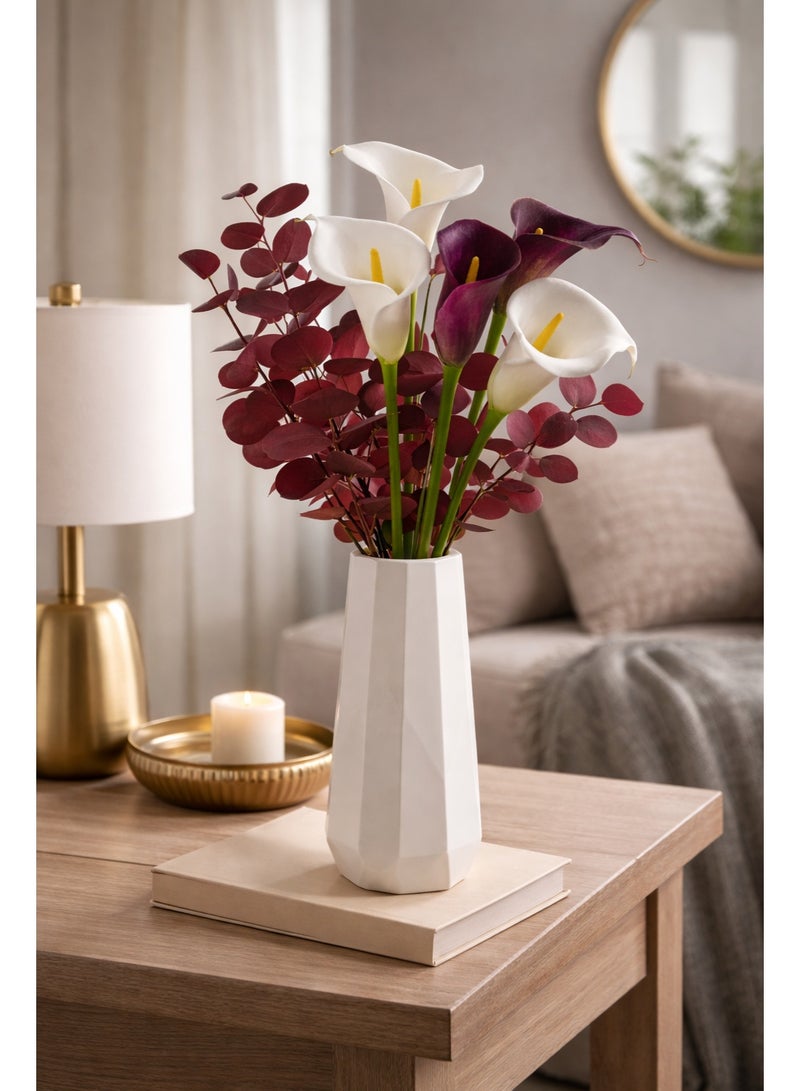 فازا ديكور أنيقة مع زهور كايلا وأغصان الكينا الحمراء + ضوء LED أصفر دافئ – مجموعة جاهزة وقابلة للتخصيص - Image 1