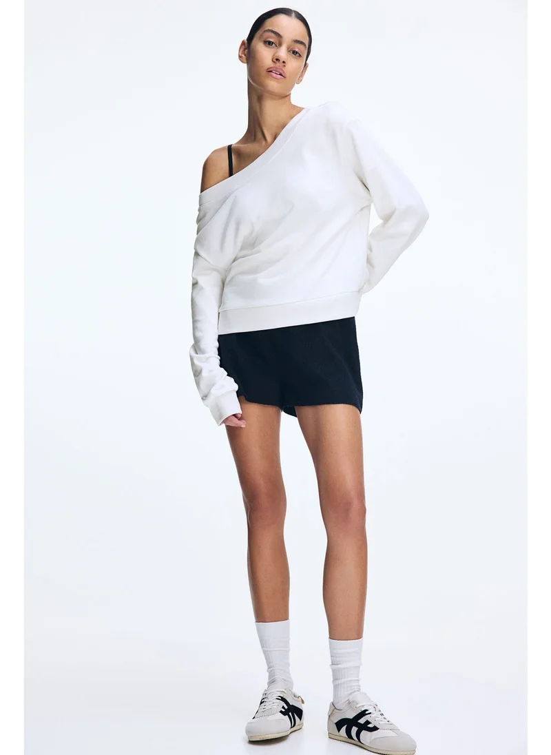 H&M Off-the-shoulder sweatshirt
