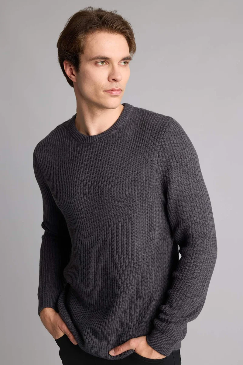 Defacto  Standard Fit Crew Neck Knitwear Pullover for Men | Best Price UAE