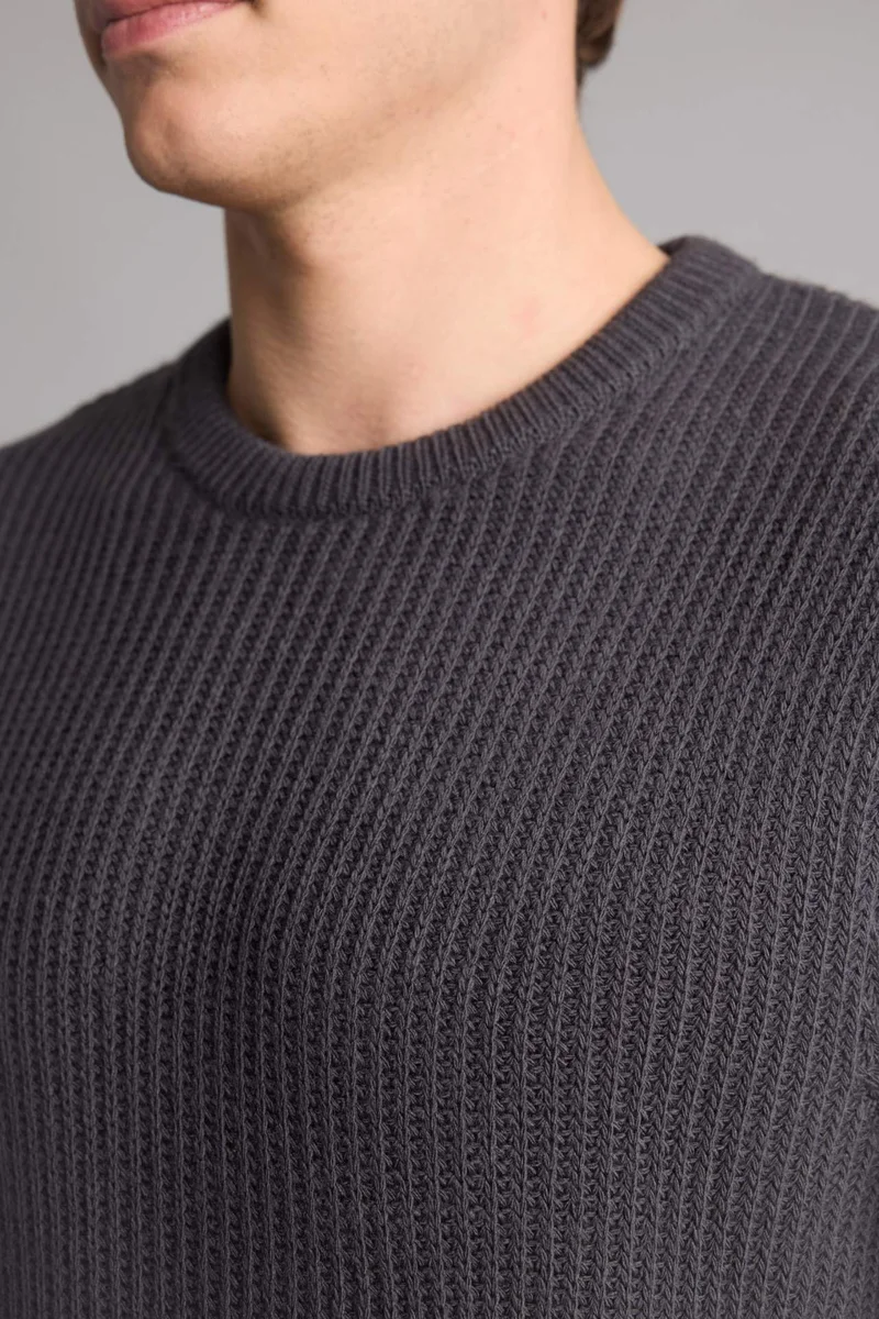 Defacto  Standard Fit Crew Neck Knitwear Pullover for Men | Best Price UAE