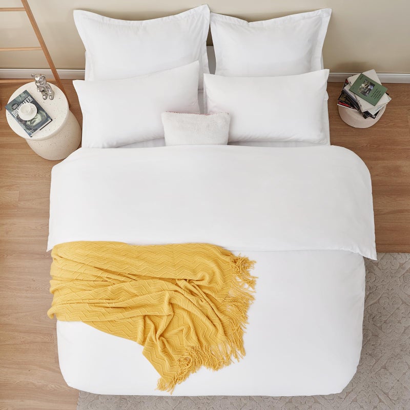 RUIKASI King Size Duvet Cover Sets Bedding Set - White Duvet Cover Kingsize Bed Set with Zip, Soft Brushed Microfibre Duvet King Size Covers Set Quilt Cover with 2 Pillowcases - Image 2