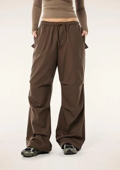 بي إي نيشن Navigator Wide-Leg Dark Cargo Pants