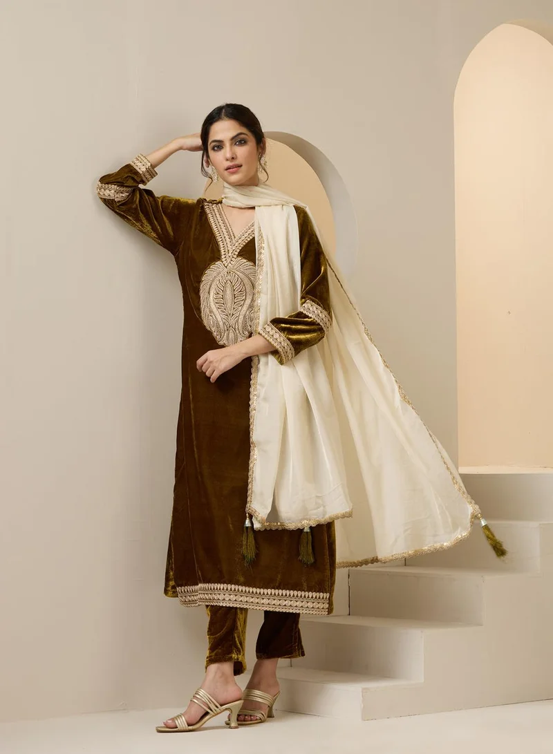 ISHIN Women's Mustard Velvet Embroidered Tunic Full Length Casual Straight Fit Kurta Set