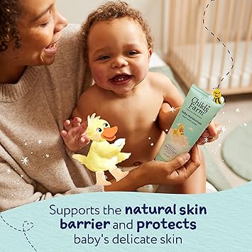 Childs Farm مرطب الأطفال من تشايلدز فارم برائحة ناعمة للأطفال مرطب ومغذي مناسب للمواليد الجدد ذوي البشرة الجافة والحساسة 200 مل - Image 3