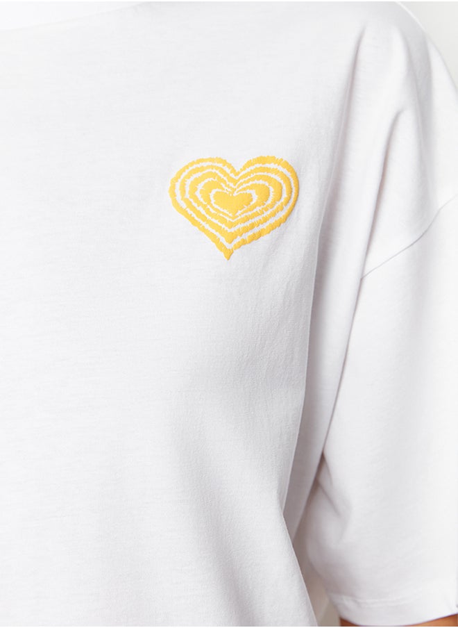 trendyol - White 100% Cotton Front and Back Embossed Printed Oversized/Wide Fit Knitted T-Shirt TWOSS23TS00355 - Image 1
