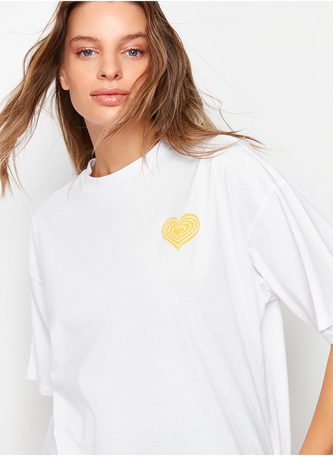trendyol - White 100% Cotton Front and Back Embossed Printed Oversized/Wide Fit Knitted T-Shirt TWOSS23TS00355 - Image 1