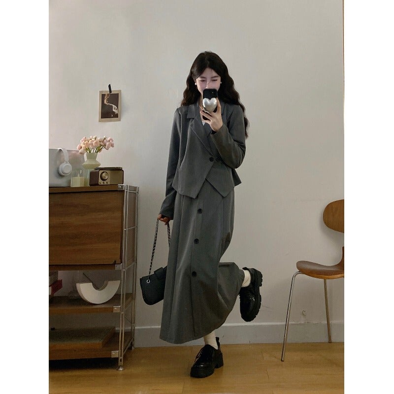 Hepburn style dress, elegant feminine daily styling - Image 3