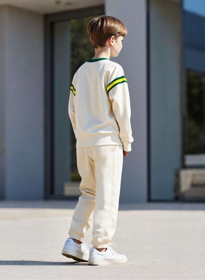 تايك تو طقم سويت شيرت مع جوغر - Image 3