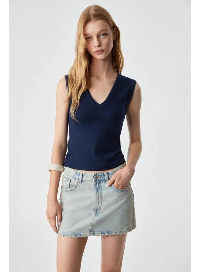 Grimelange Lescosa Women's Slim V-Neck Sleeveless Navy Blue Blouse.