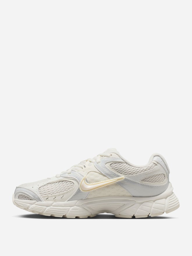 Nike V5 RNR Shoes - Image 4